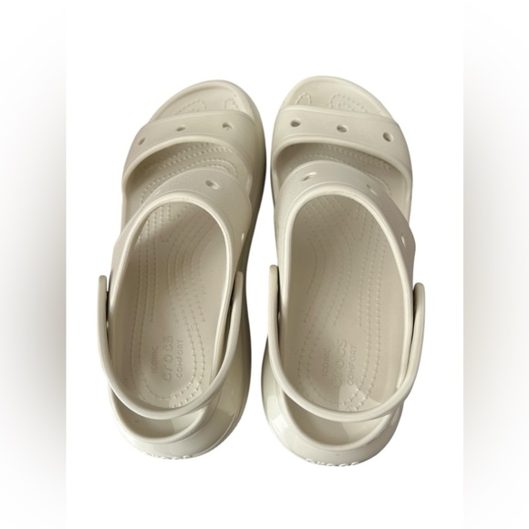 NWOT Crocs Mega Crush Sandals in Bone in size Women’s 12 or Mens 10 - Picture 6 of 8